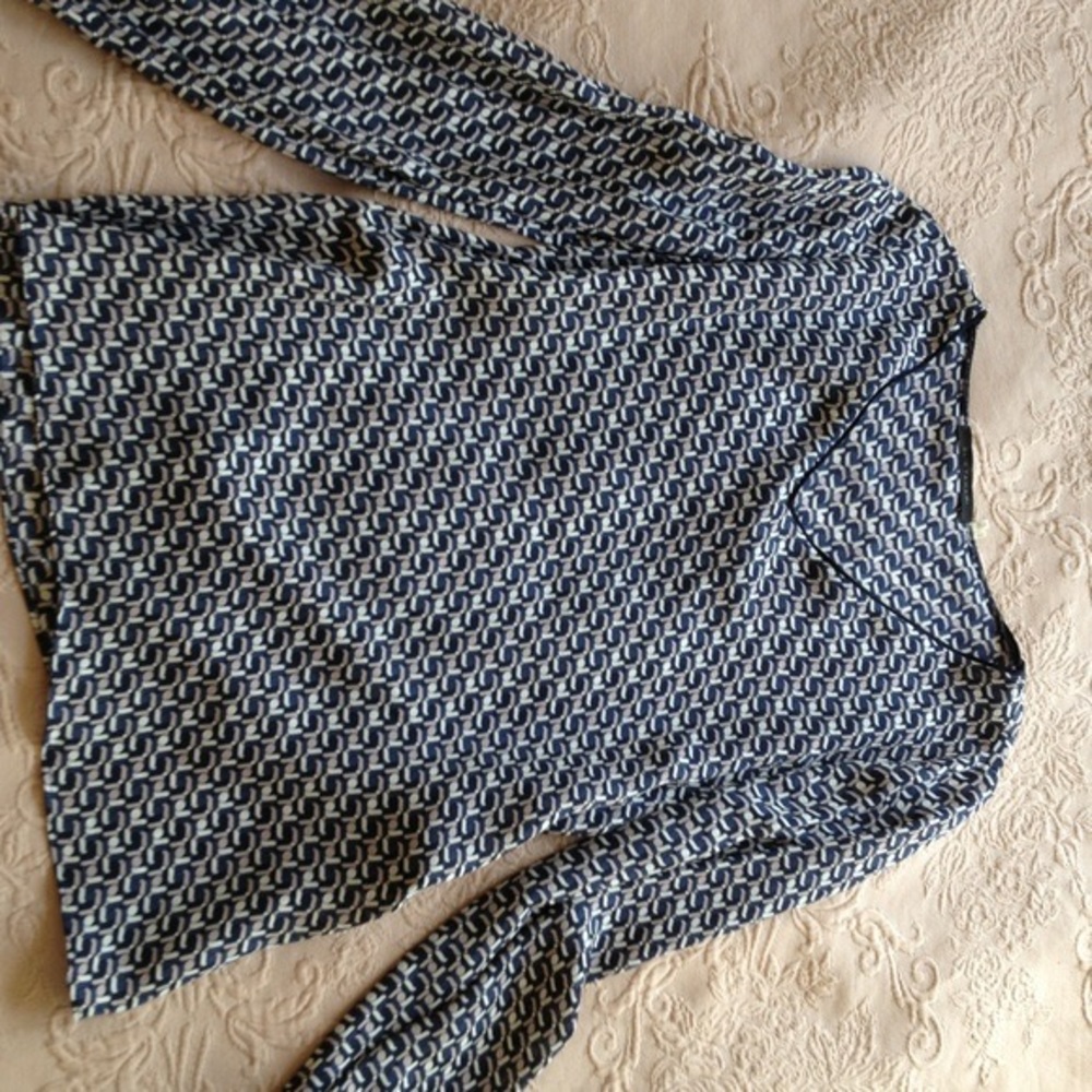 Elie Tahari silk blouse, XS, brand new